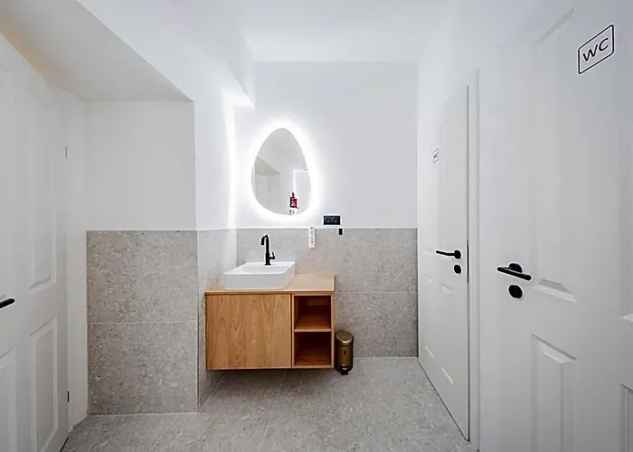 Home1 - Rivé Boutique